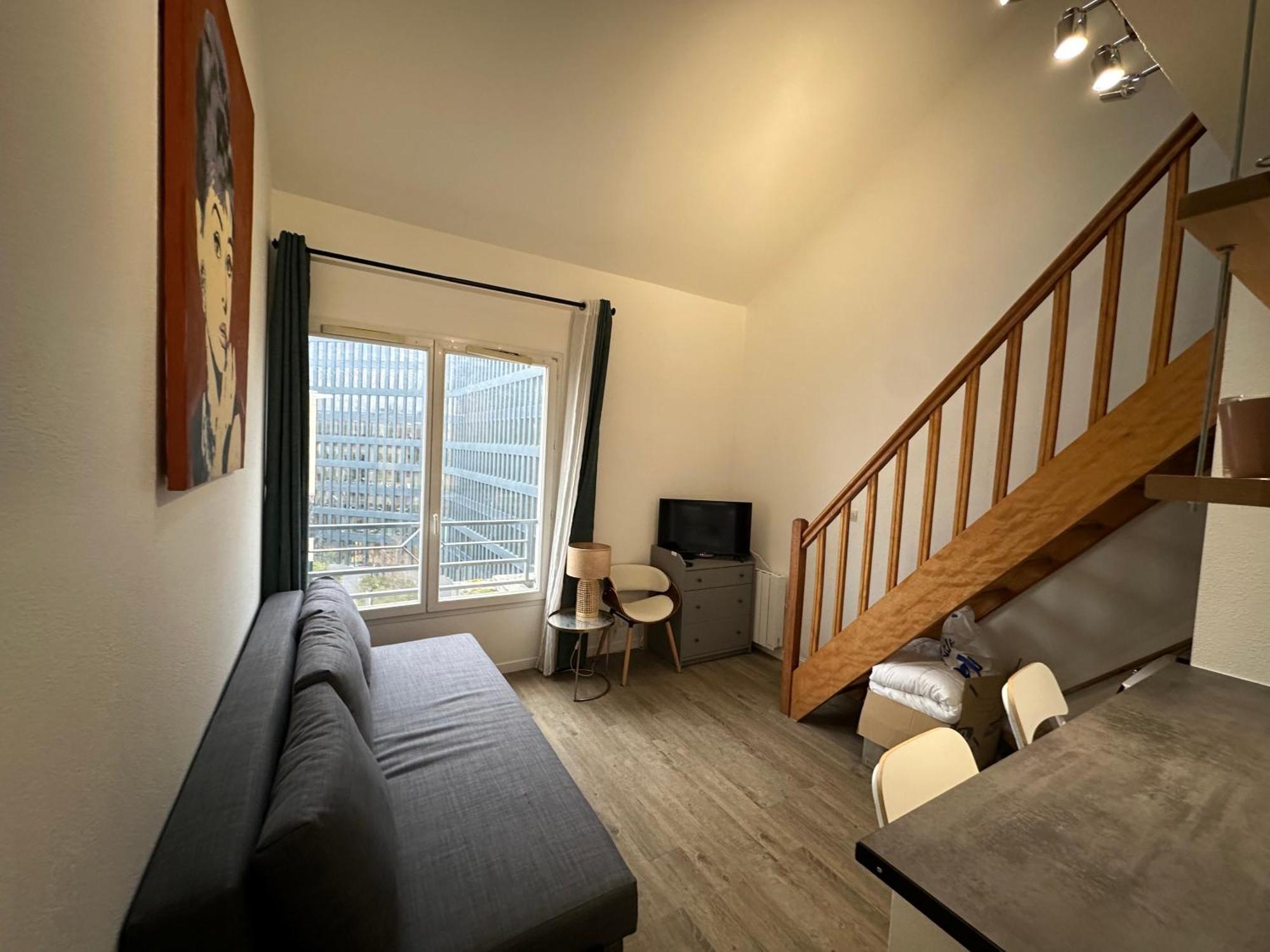 2 Pieces Duplex Les Moulineaux Apartment